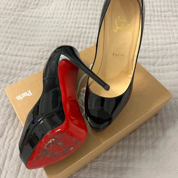 Christian Louboutin shoes - Picture 3 of 5